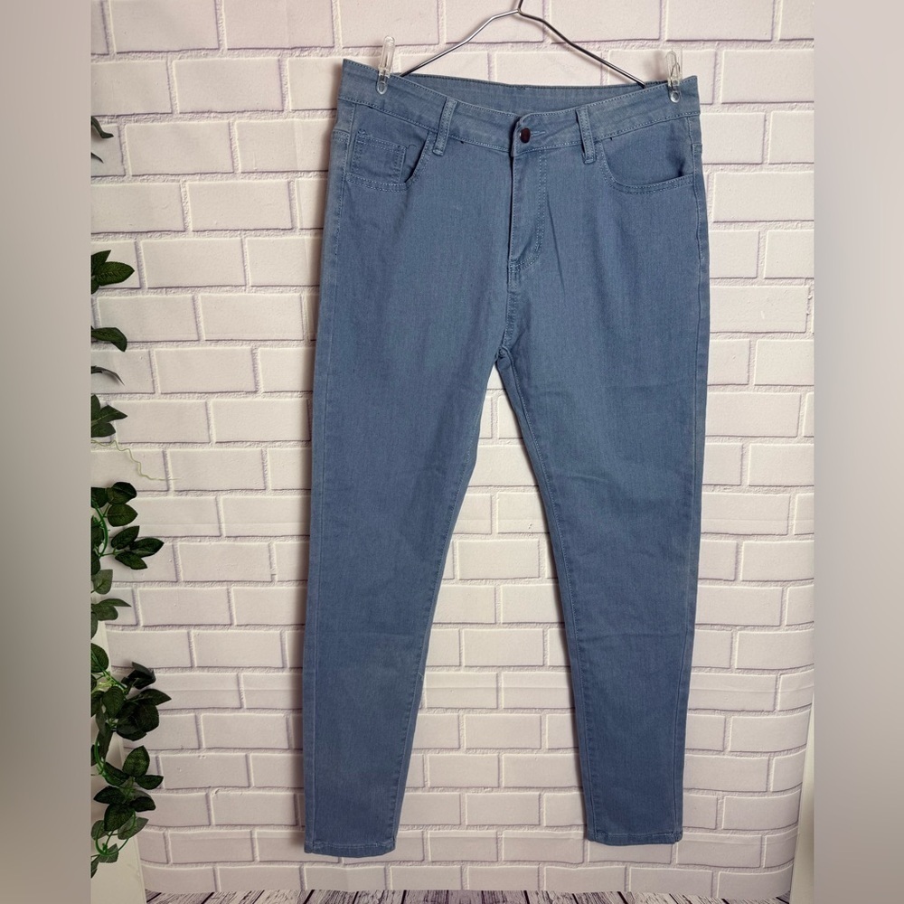 Girls denim light Blue Jeans/size L